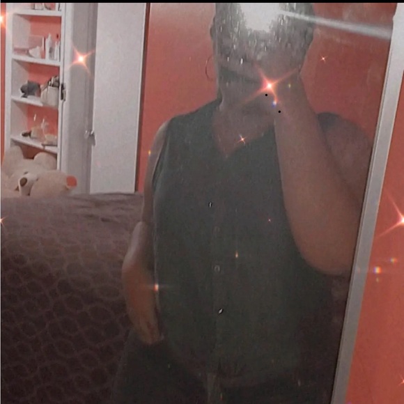 Meet your Posher, Brenda - Picture 1 of 2